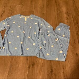 Amazon Valentines Day blue heart jogger pajamas set like new